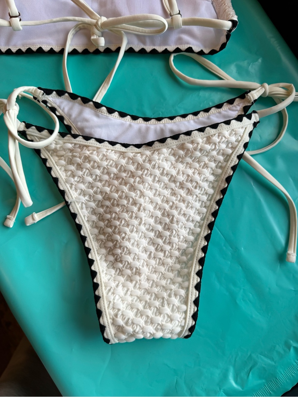 Cream Textured Bikini Set with Black Trim - Picture 3 of 6